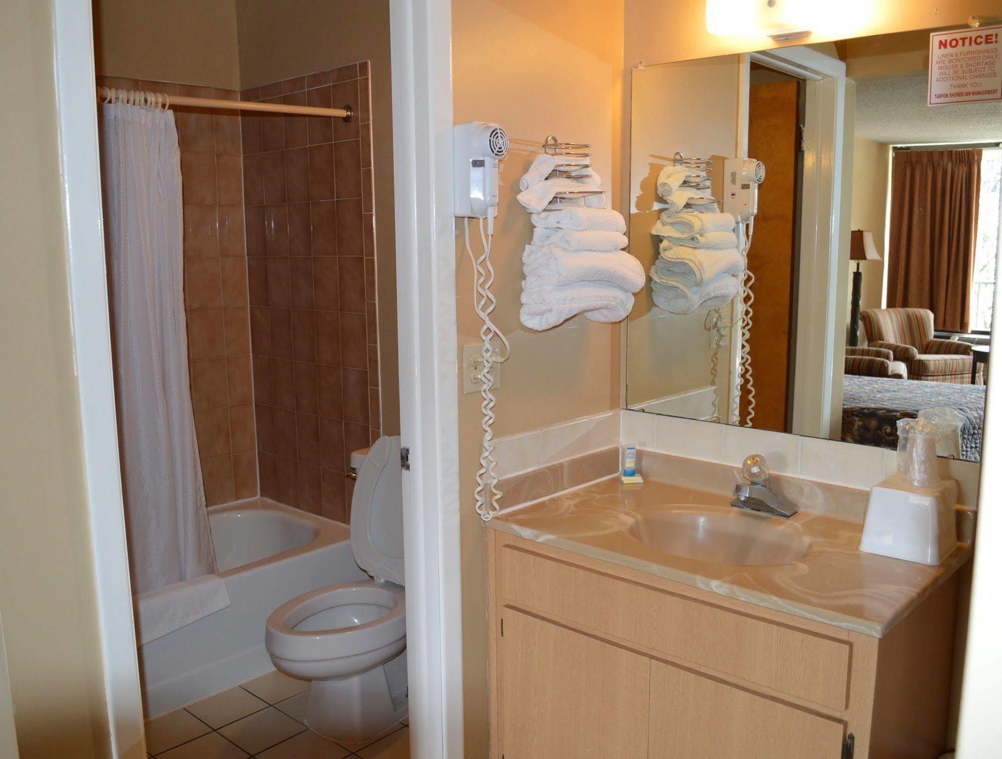 Tarpon Shores Inn Tarpon Springs Extérieur photo